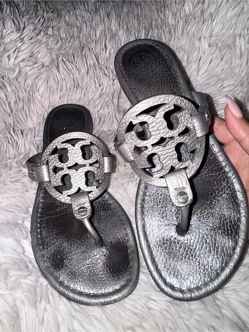 Tory Burch Miller Leather Thong Sandal Gray